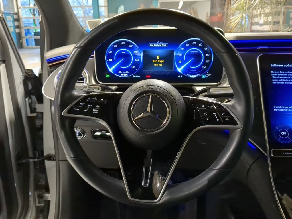 Used 2023 Mercedes-Benz EQS 450+ 4MATIC SUV image 2