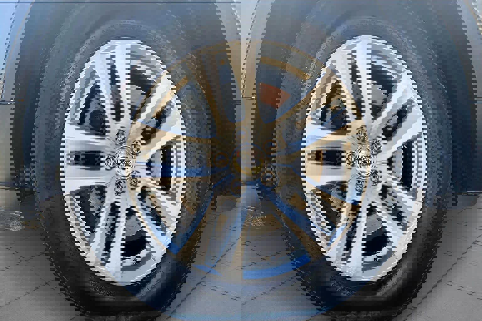 Used 2018 Ford Explorer XLT w/ Equipment Group 201A image 11