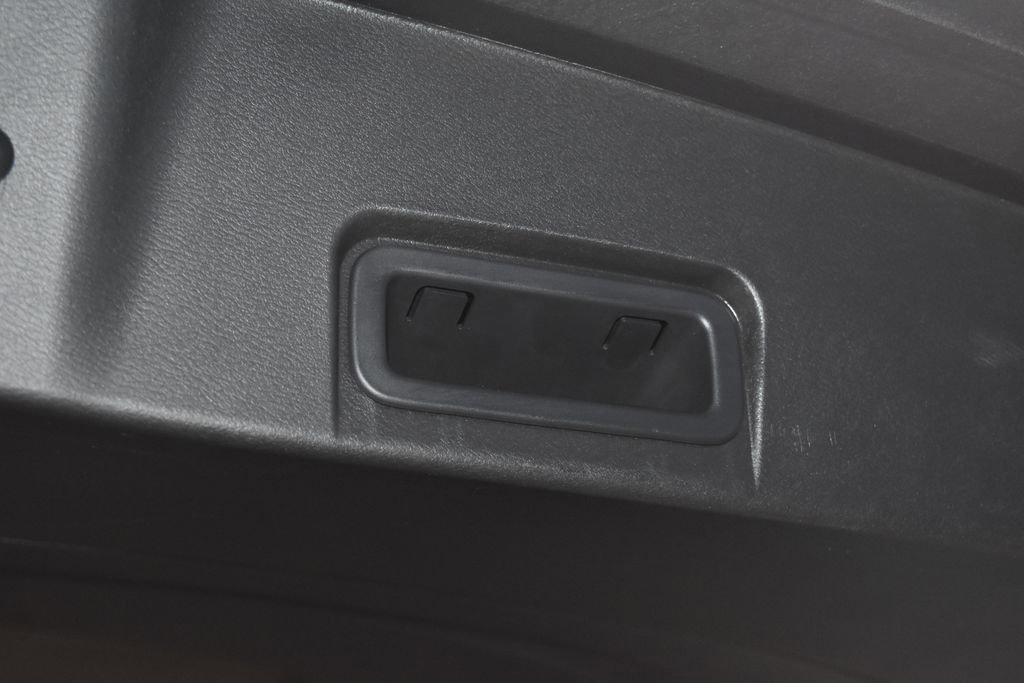 Certified 2023 Nissan Rogue SV image 28