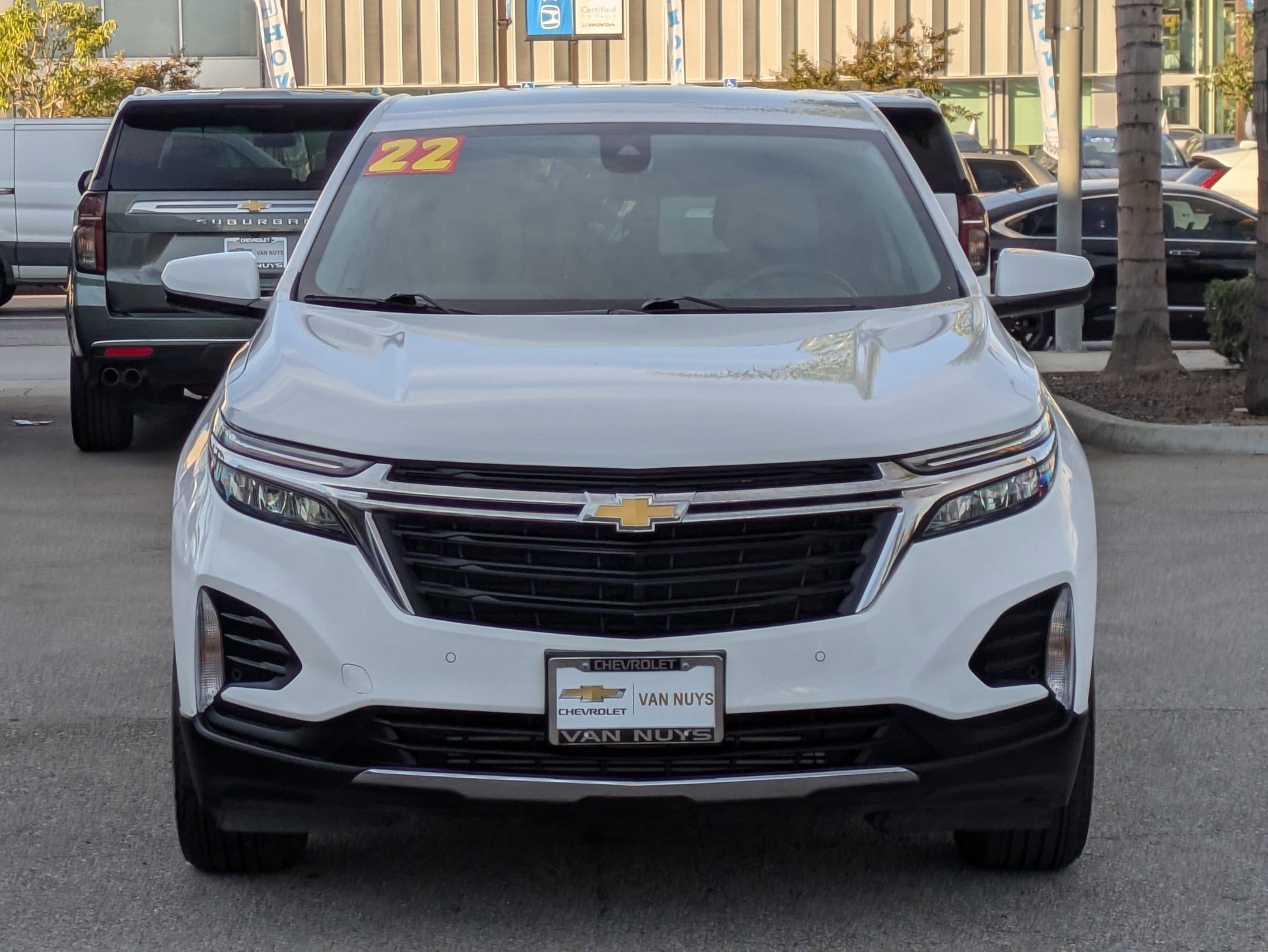 Used 2022 Chevrolet Equinox LT image 2