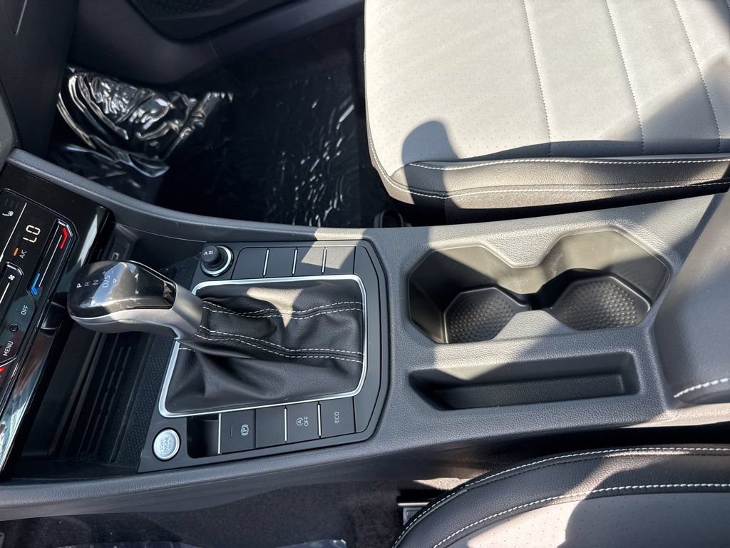 New 2026 Volkswagen Jetta SE FWD image 19