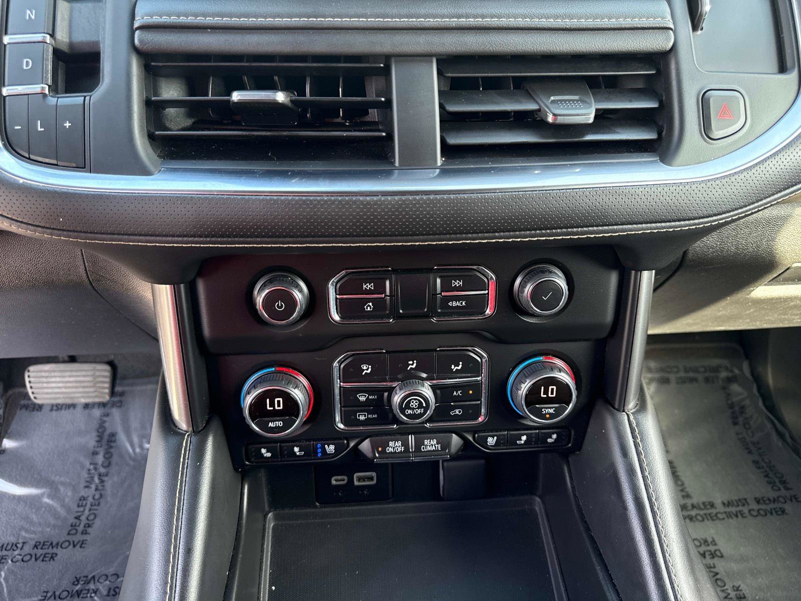 Used 2023 Chevrolet Suburban Premier image 30