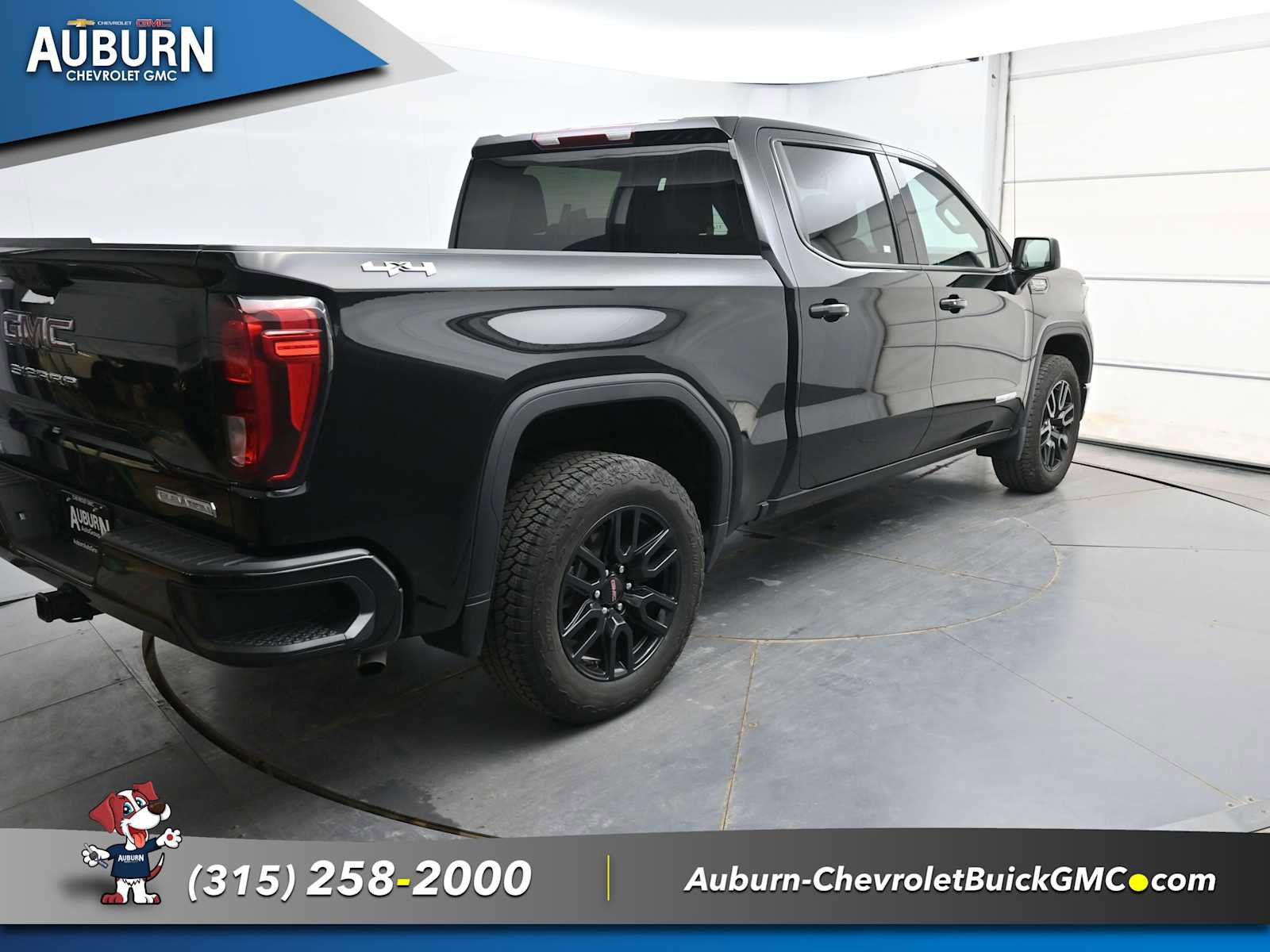 Used 2025 GMC Sierra 1500 Elevation image 12