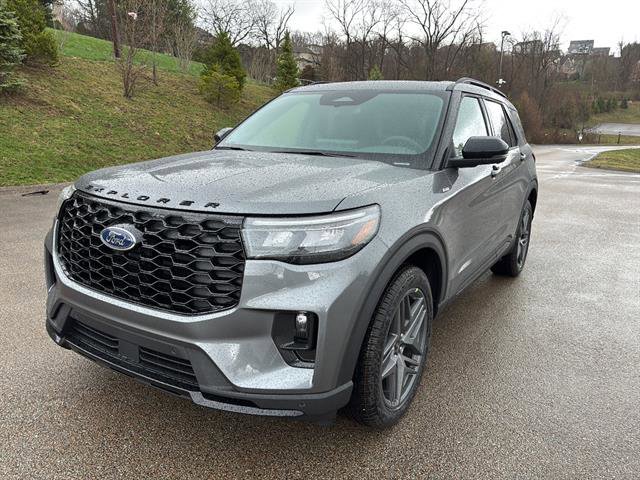New 2026 Ford Explorer ST-Line w/ ST-Line Street Pack image 8