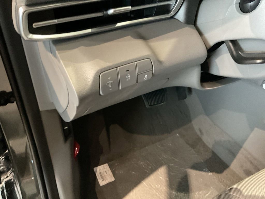 New 2026 Hyundai Elantra SE FWD image 10