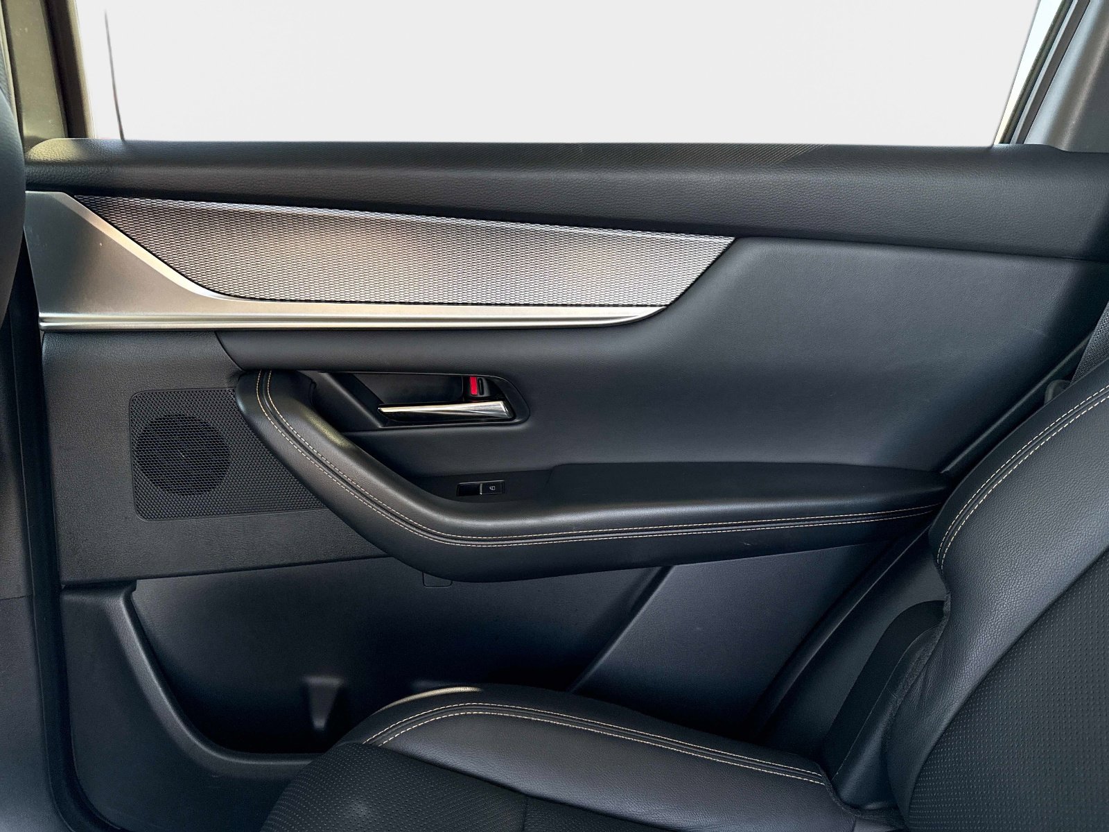 Used 2024 MAZDA CX-90 3.3 Turbo w/ Premium Package image 16