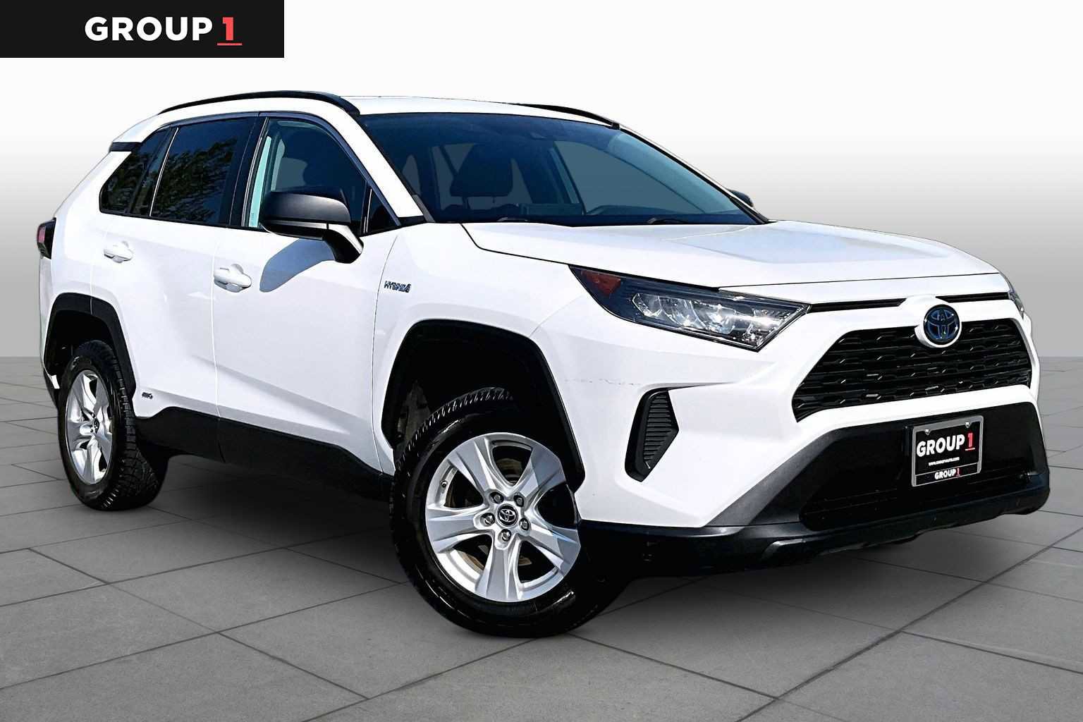 Certified 2020 Toyota RAV4 LE AWD/4WD image 3