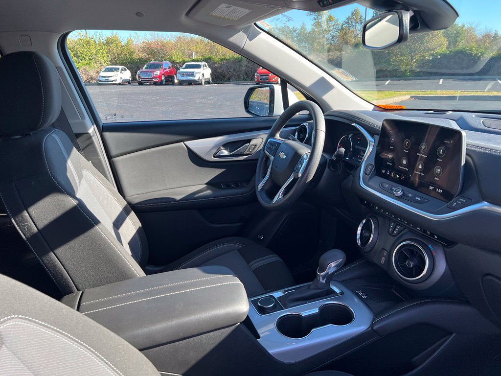 Used 2024 Chevrolet Blazer LT w/ Convenience Package FWD image 9