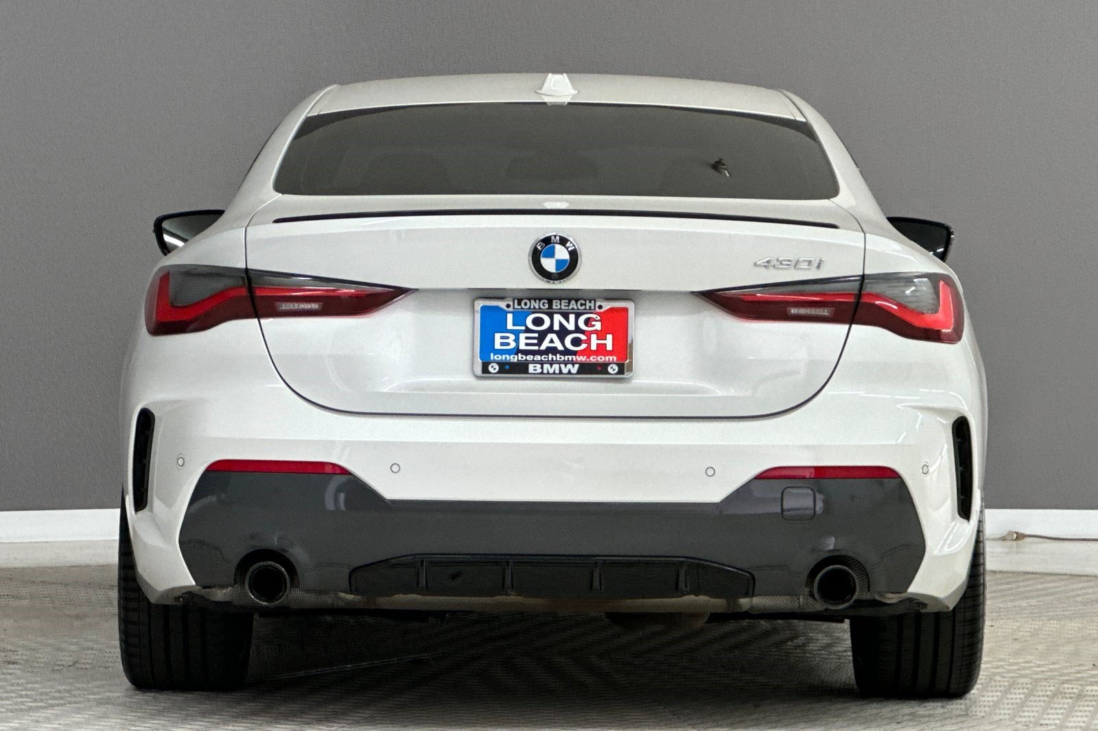 Certified 2024 BMW 430i Coupe w/ M Sport Package RWD image 9