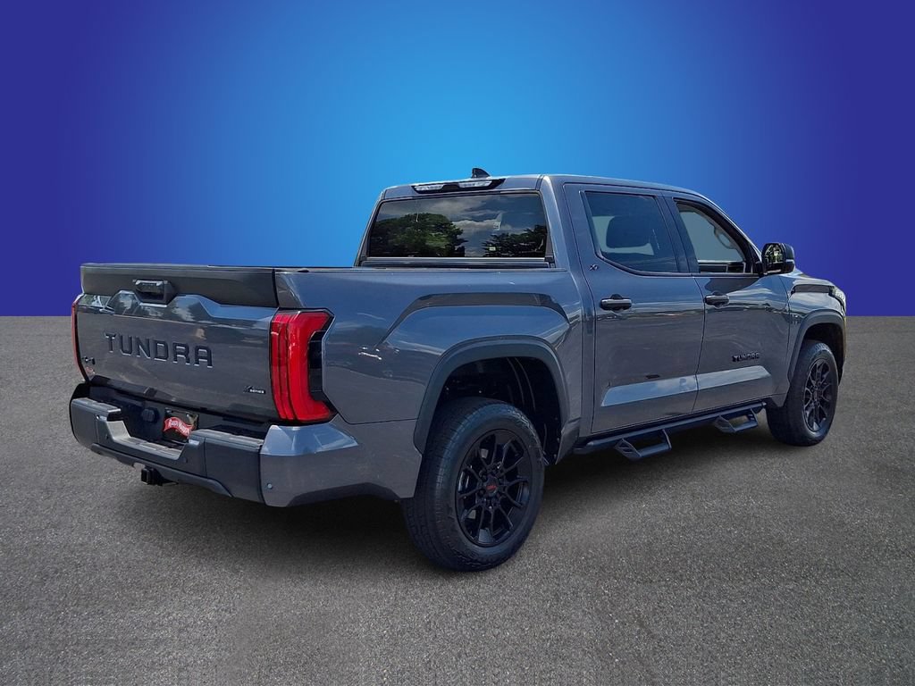 Used 2023 Toyota Tundra SR5 w/ SR5 Convenience Package AWD/4WD image 4