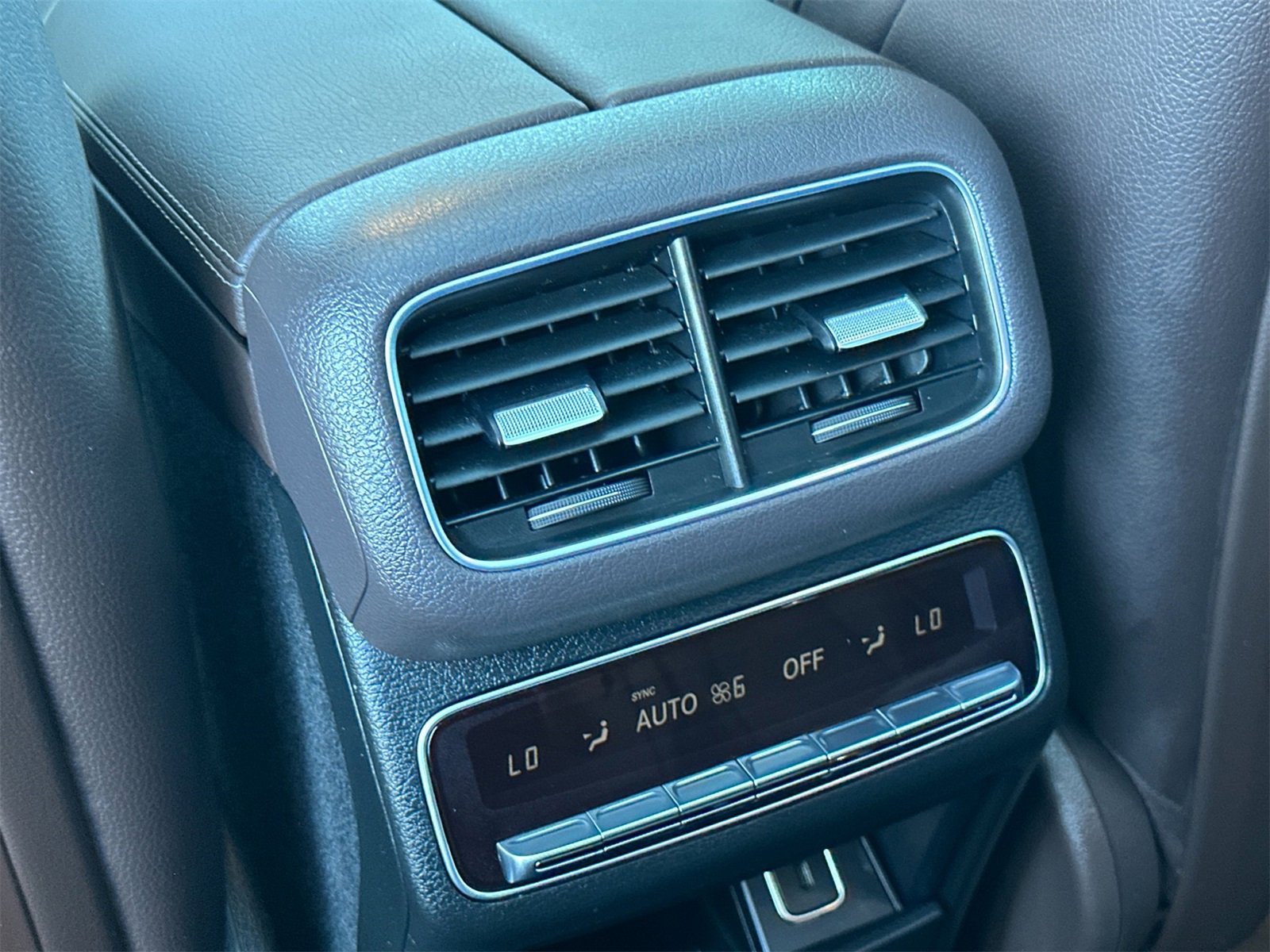 Certified 2023 Mercedes-Benz GLS 450 4MATIC image 14