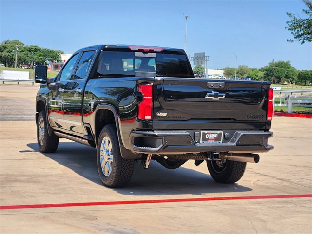 New 2026 Chevrolet Silverado 2500 High Country w/ High Country Premium Package AWD/4WD image 3