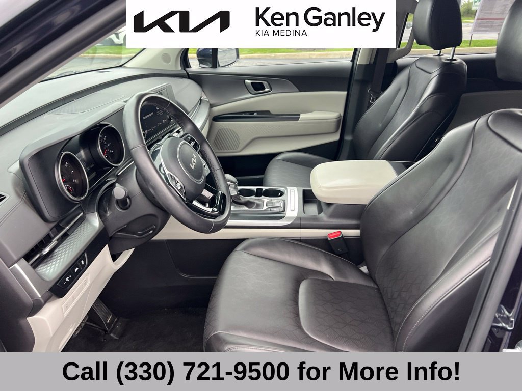 Certified 2024 Kia Carnival LX FWD image 40