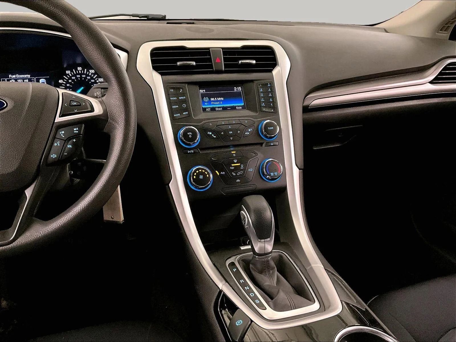 Used 2016 Ford Fusion SE FWD image 6
