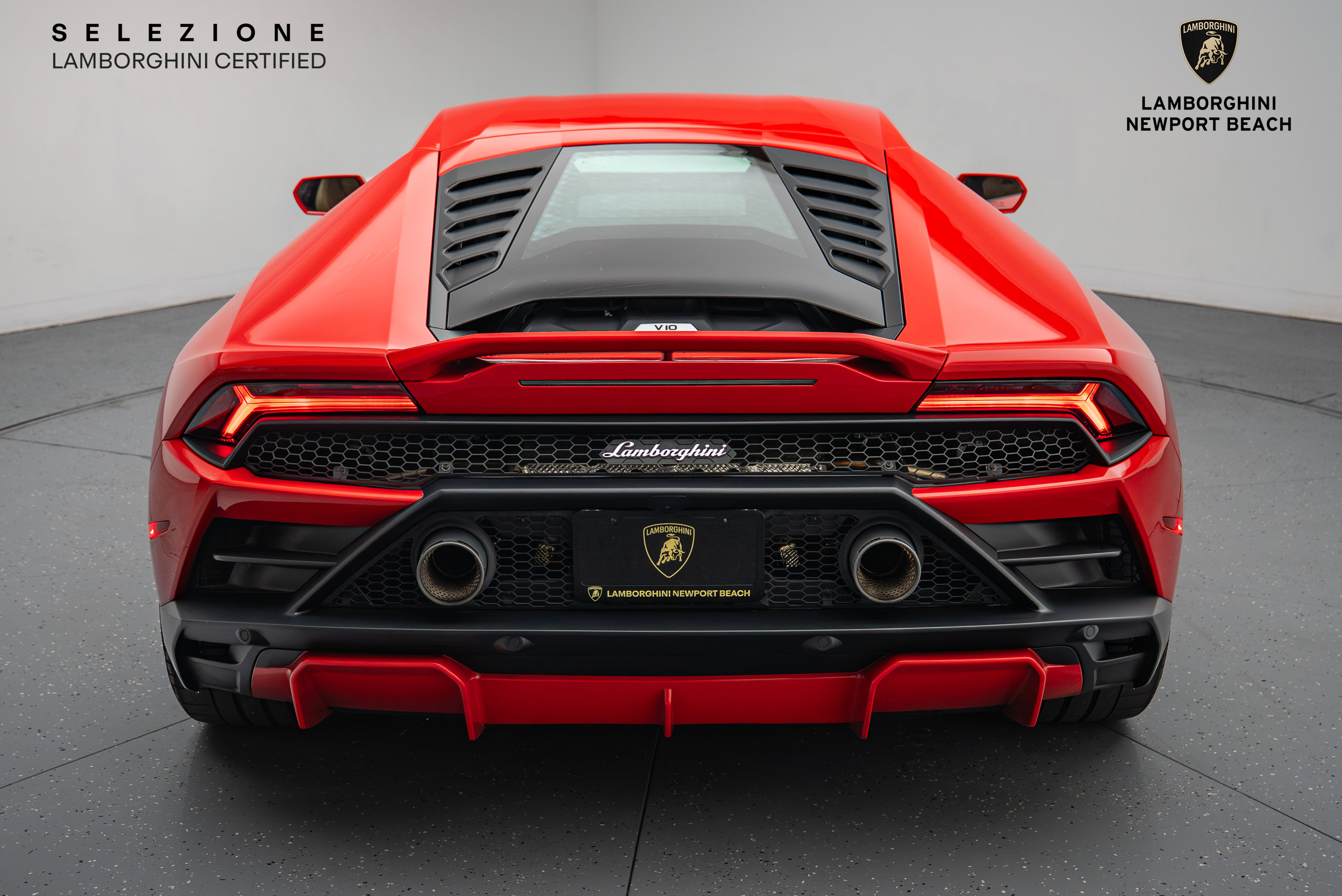 Used 2022 Lamborghini Huracan EVO image 14