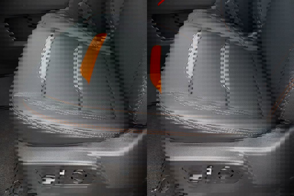 New 2026 GMC Sierra 2500 AT4 w/ AT4 Premium Plus Package image 16