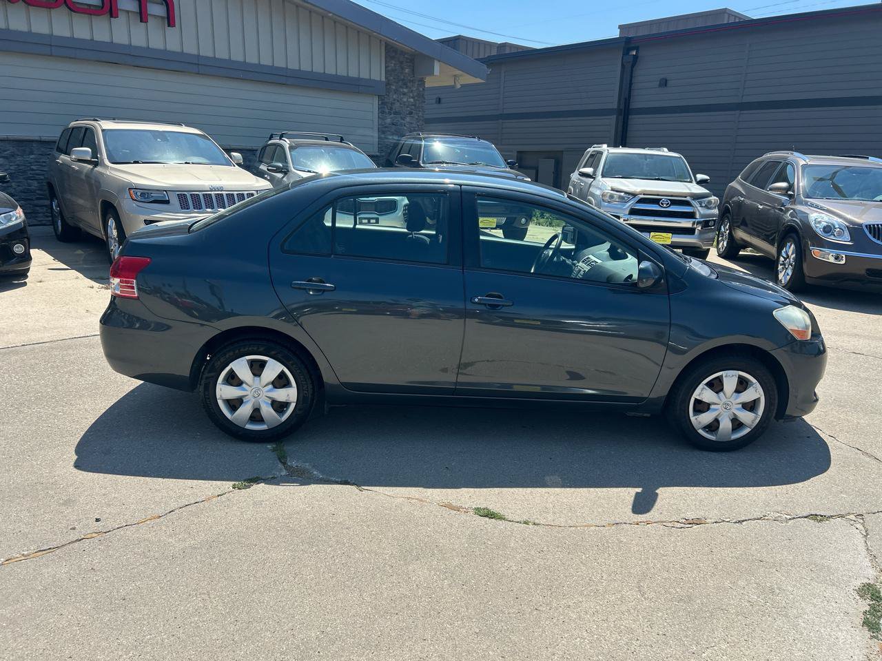 Used 2008 Toyota Yaris Sedan FWD image 2
