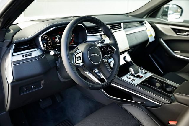 New 2026 Jaguar F-PACE R-Dynamic S AWD/4WD image 17