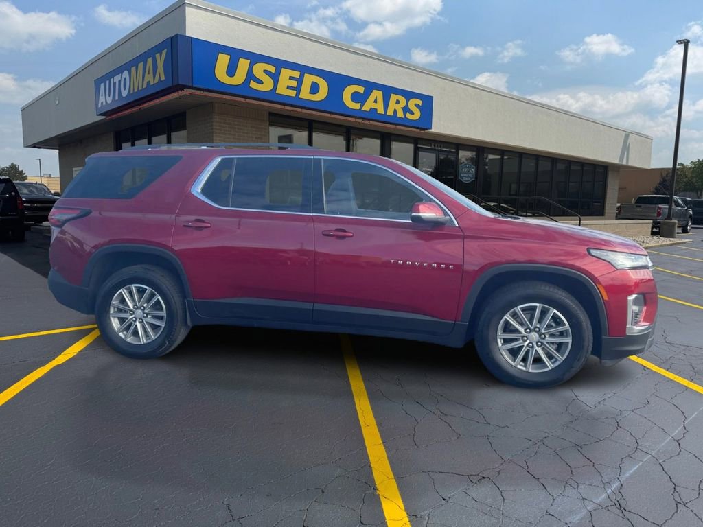 Used 2023 Chevrolet Traverse LT AWD/4WD image 2