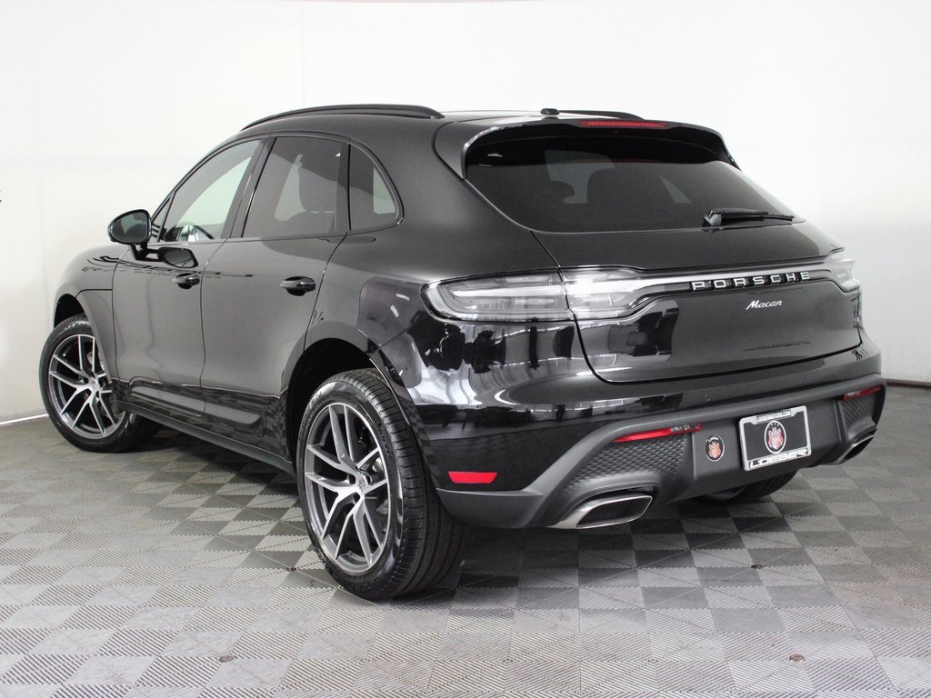 New 2026 Porsche Macan image 3