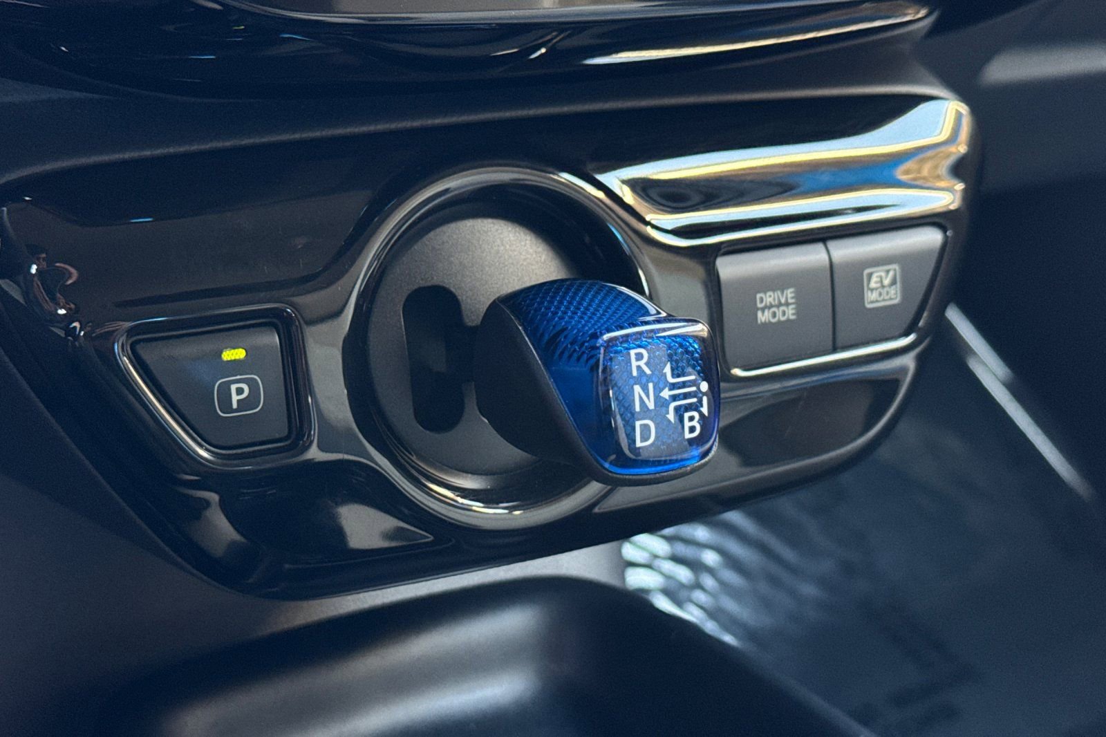 Used 2016 Toyota Prius Two image 21