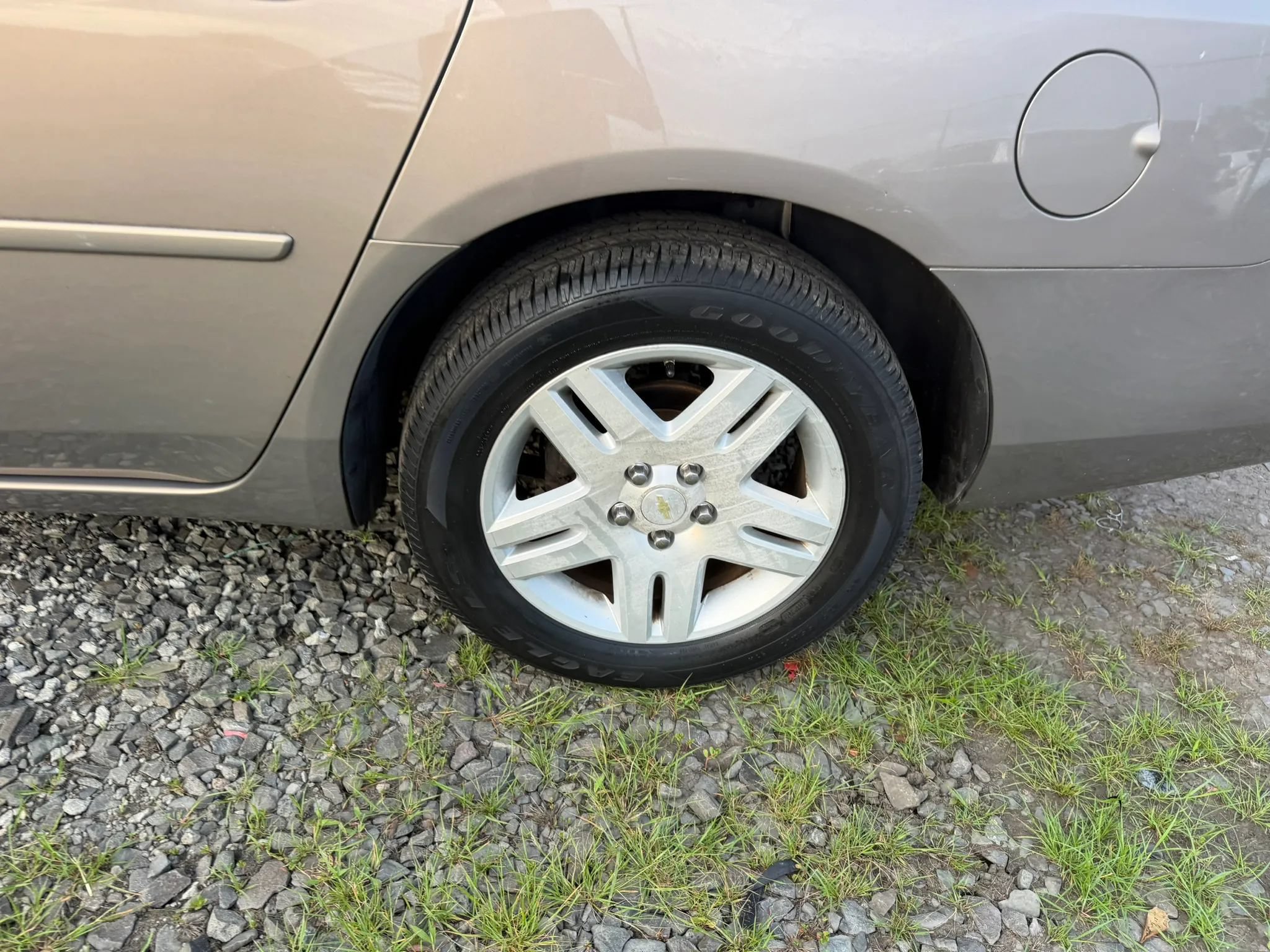 Used 2007 Chevrolet Impala LT FWD image 9