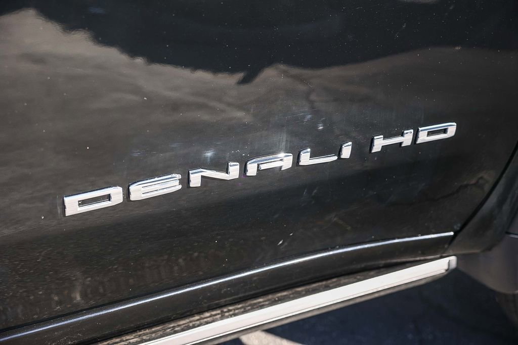 Used 2022 GMC Sierra 3500 Denali w/ Denali Ultimate Package image 14