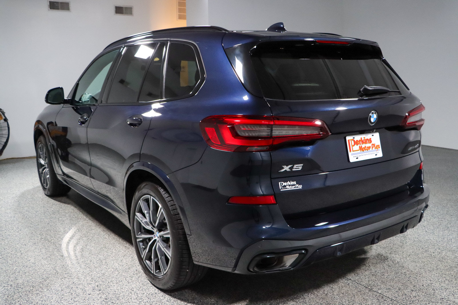 Used 2023 BMW X5 xDrive40i w/ Executive Package AWD/4WD image 9