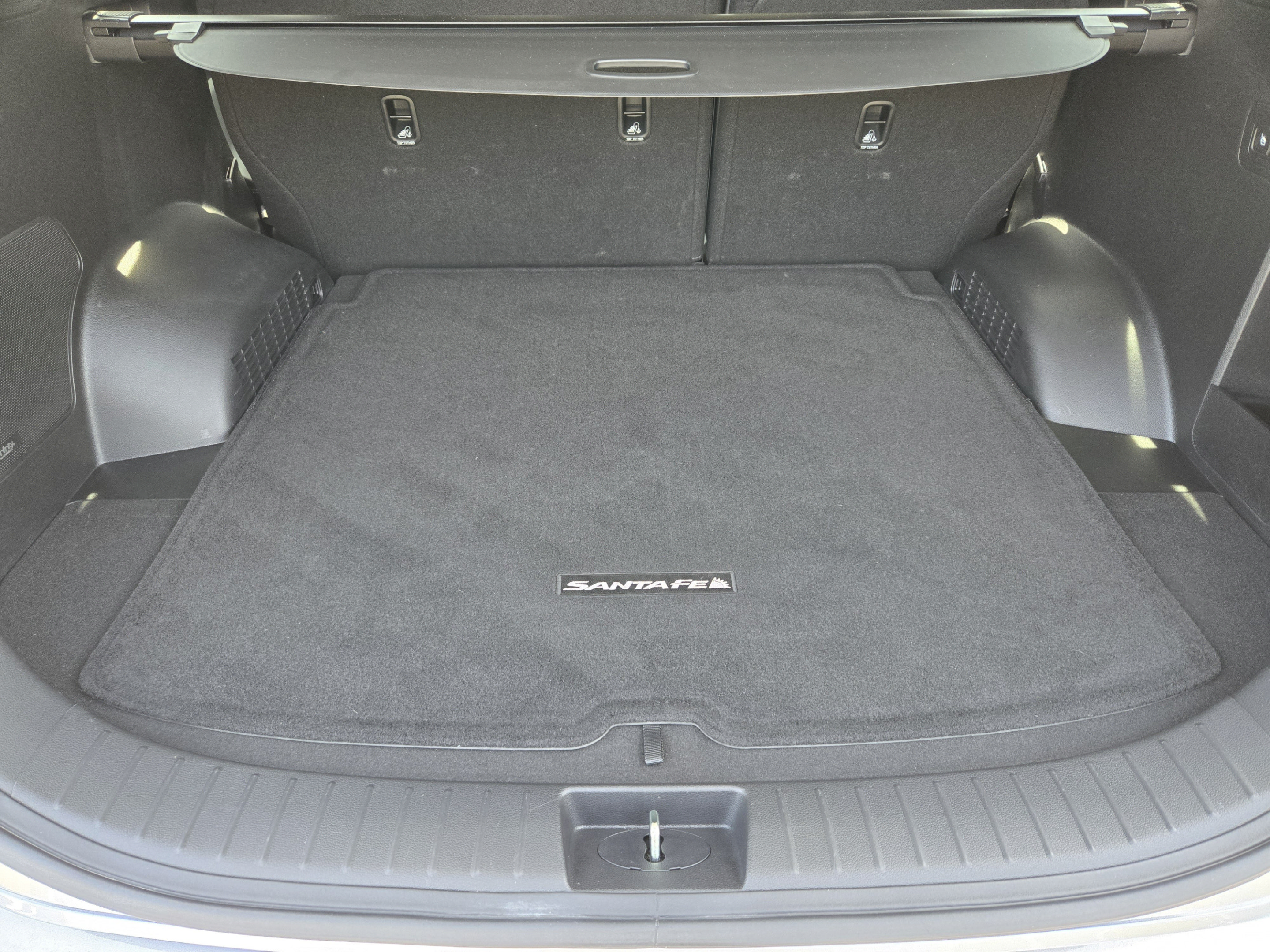 Used 2020 Hyundai Santa Fe Limited w/ Cargo Package FWD image 31