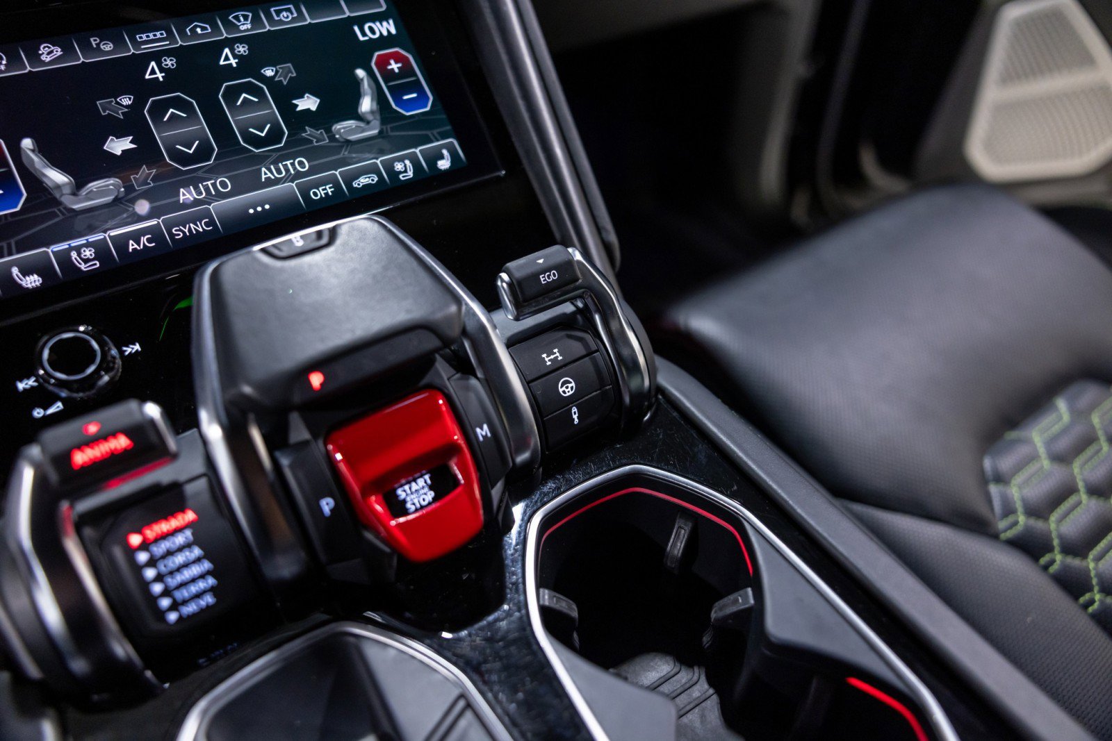 Used 2022 Lamborghini Urus image 48