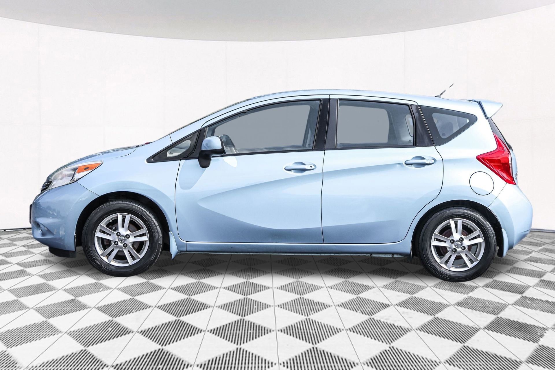 Used 2014 Nissan Versa Note SV w/ Sport Value Package image 17