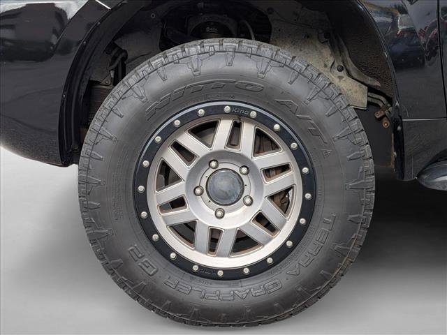 Used 2014 Toyota Land Cruiser image 25