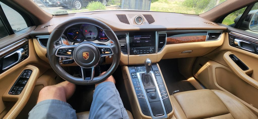 Used 2017 Porsche Macan S AWD/4WD image 4
