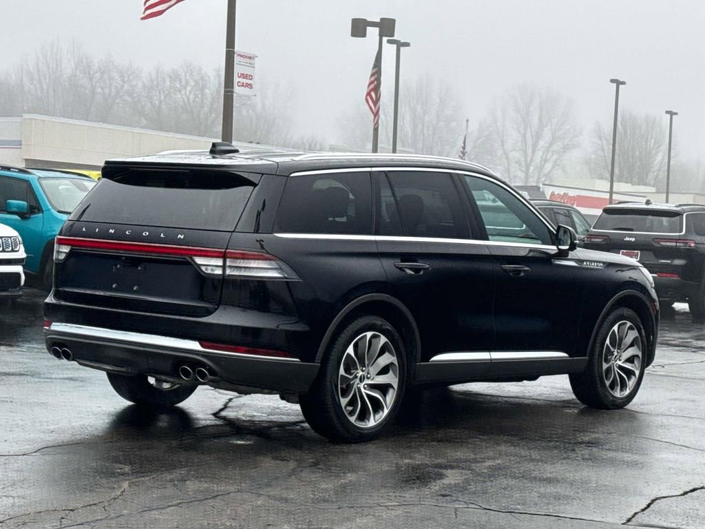 Used 2025 Lincoln Aviator Reserve w/ Illumination Package AWD/4WD image 7