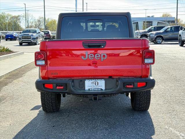 Certified 2023 Jeep Gladiator Rubicon w/ Cold Weather Group AWD/4WD image 4