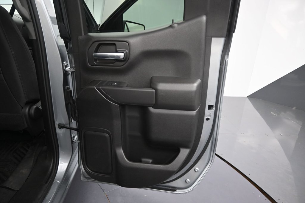 Used 2026 Chevrolet Silverado 1500 Custom w/ LPO, Dark Essentials Package AWD/4WD image 22