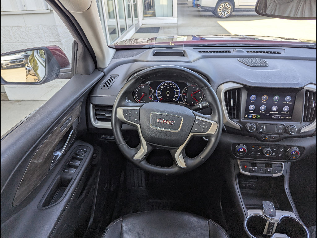 Used 2024 GMC Terrain Denali w/ LPO, Floor Liner Package AWD/4WD image 3