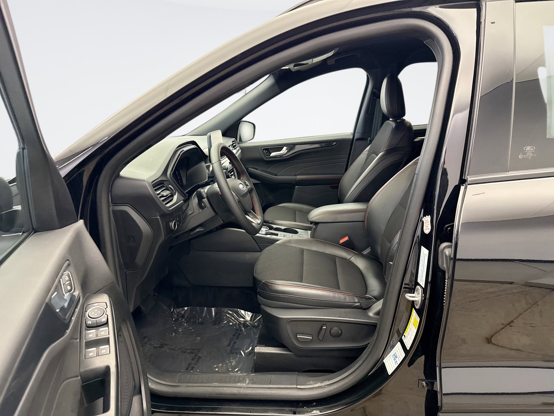 Used 2025 Ford Escape ST-Line AWD/4WD image 10