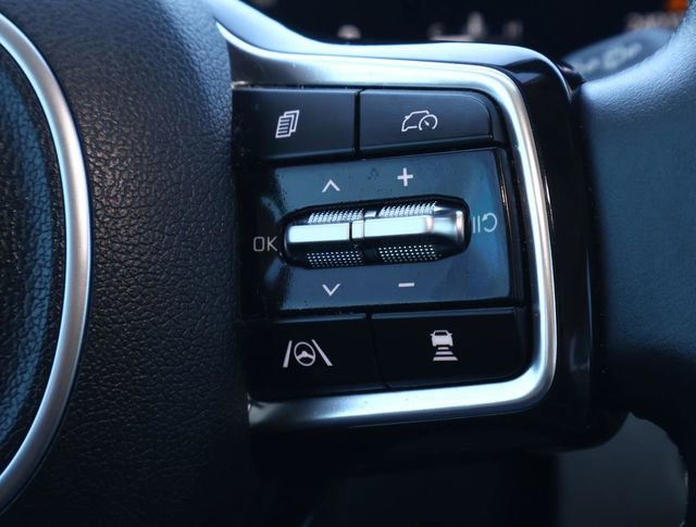 Used 2025 Kia Sorento SX image 27
