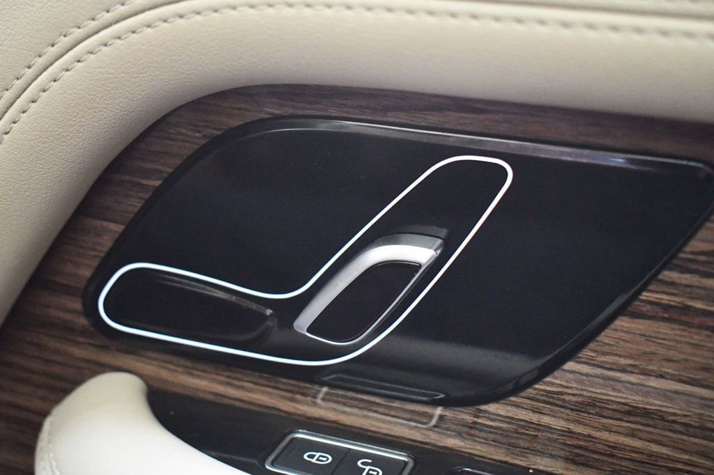 Used 2018 Land Rover Range Rover HSE image 51