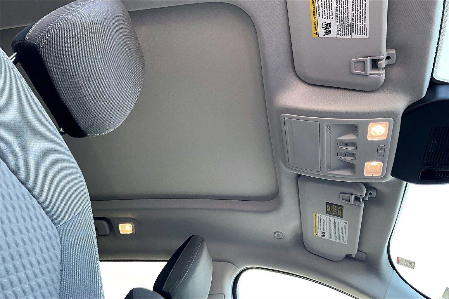 Used 2021 Ford Escape SE w/ SE Sport Appearance Package image 23