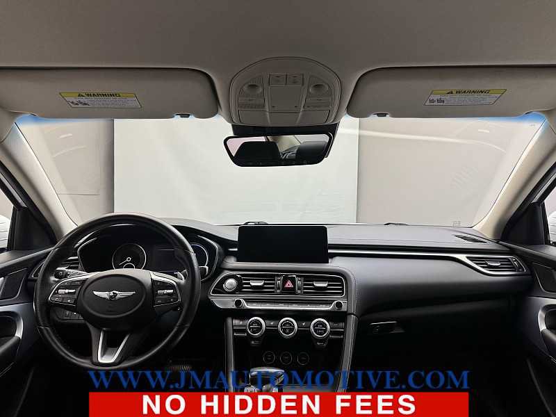Used 2023 Genesis G70 2.0T image 11