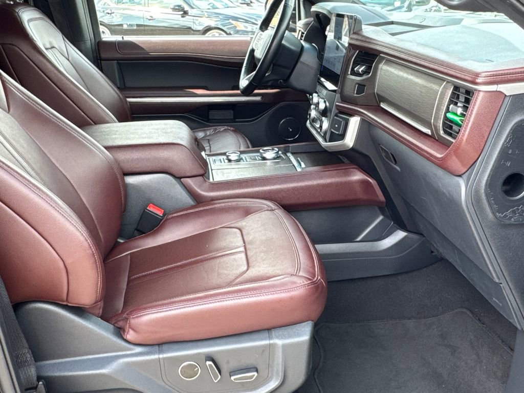 Used 2024 Ford Expedition Max Limited image 13