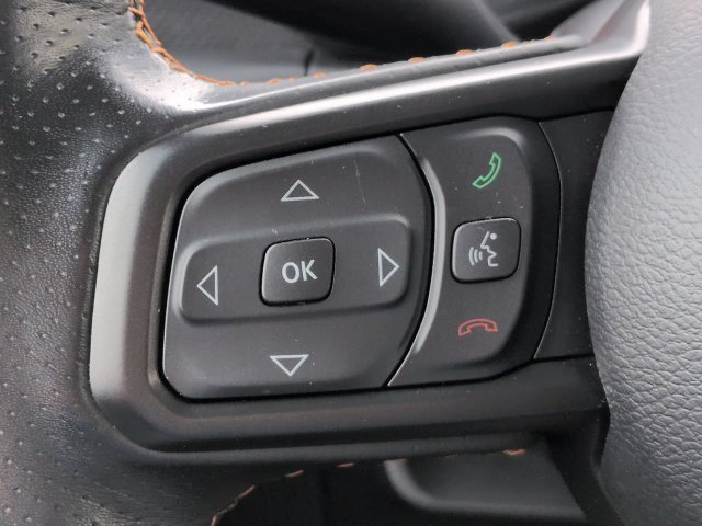 Used 2024 Jeep Gladiator Mojave w/ Technology Group AWD/4WD image 27