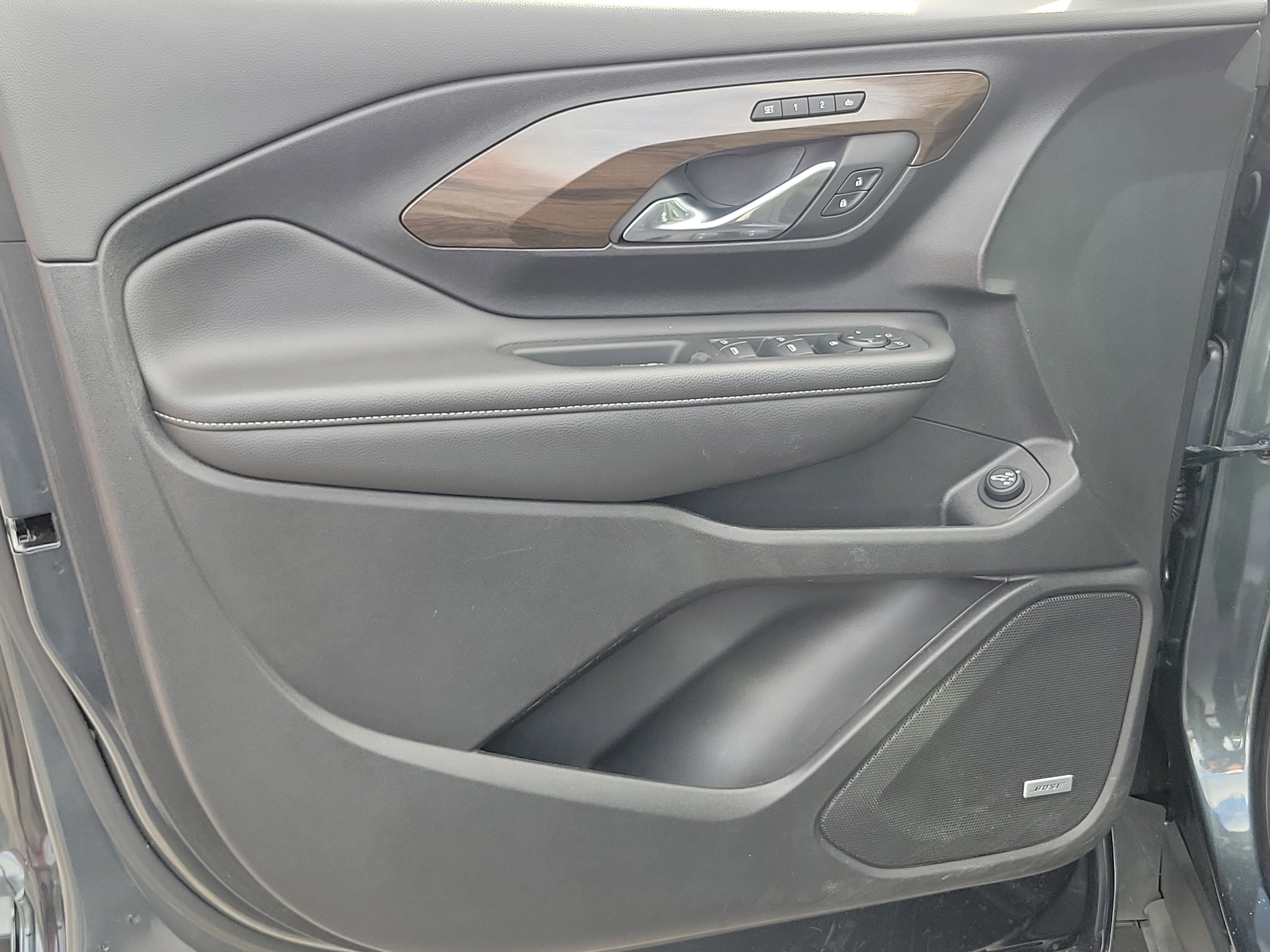 Used 2018 GMC Terrain Denali w/ Advanced Safety Package image 21