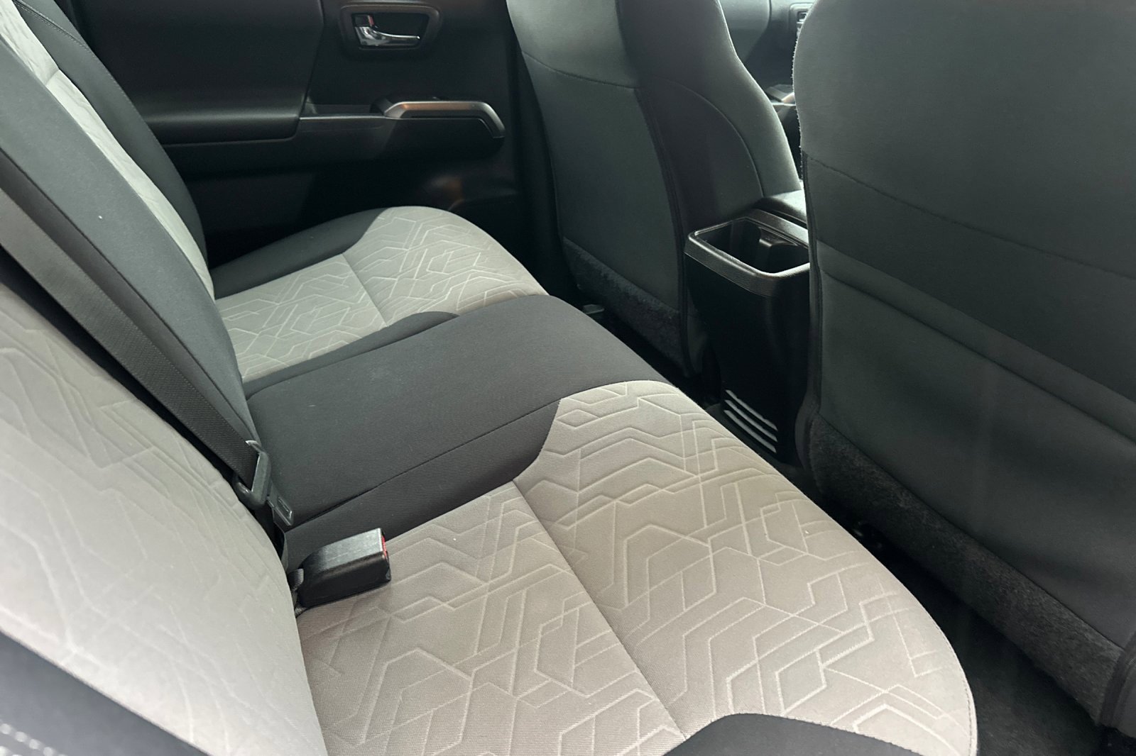 Used 2021 Toyota Tacoma TRD Sport w/ Technology Package image 18