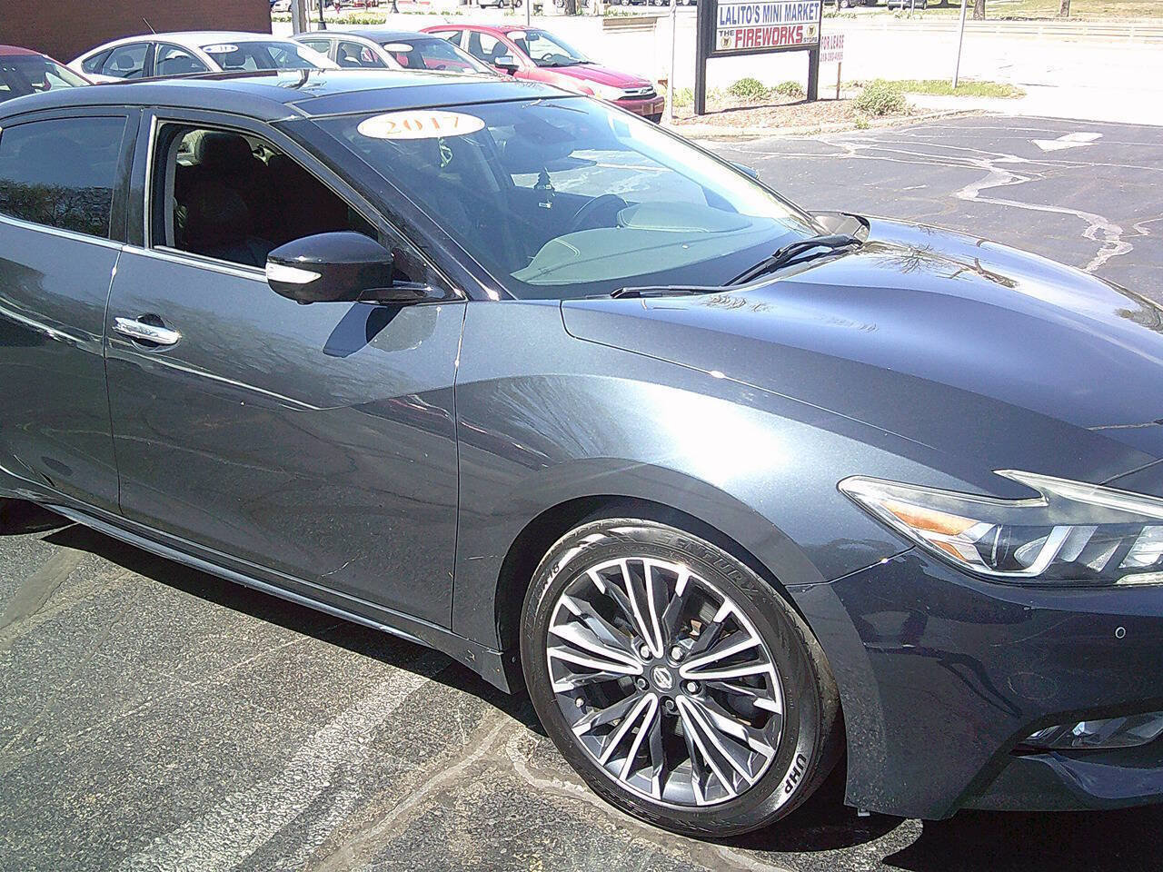 Used 2017 Nissan Maxima Platinum FWD image 2