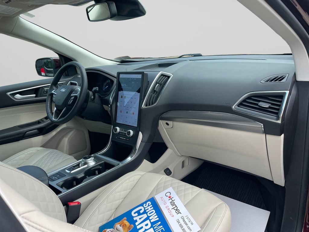 Certified 2024 Ford Edge Titanium AWD/4WD image 10