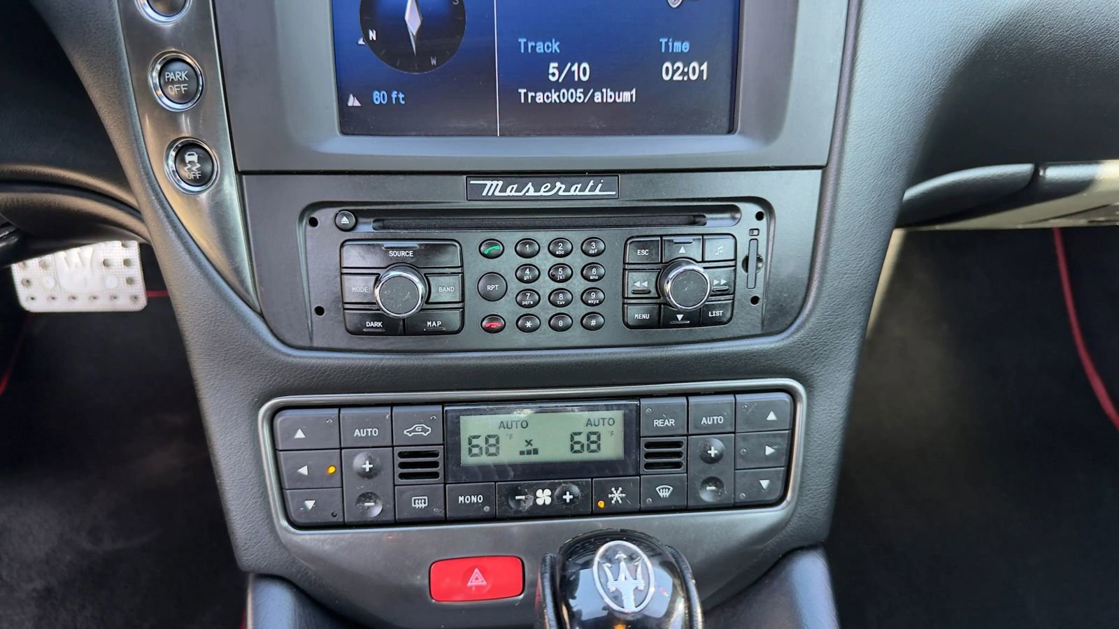 Used 2014 Maserati GranTurismo Sport image 23