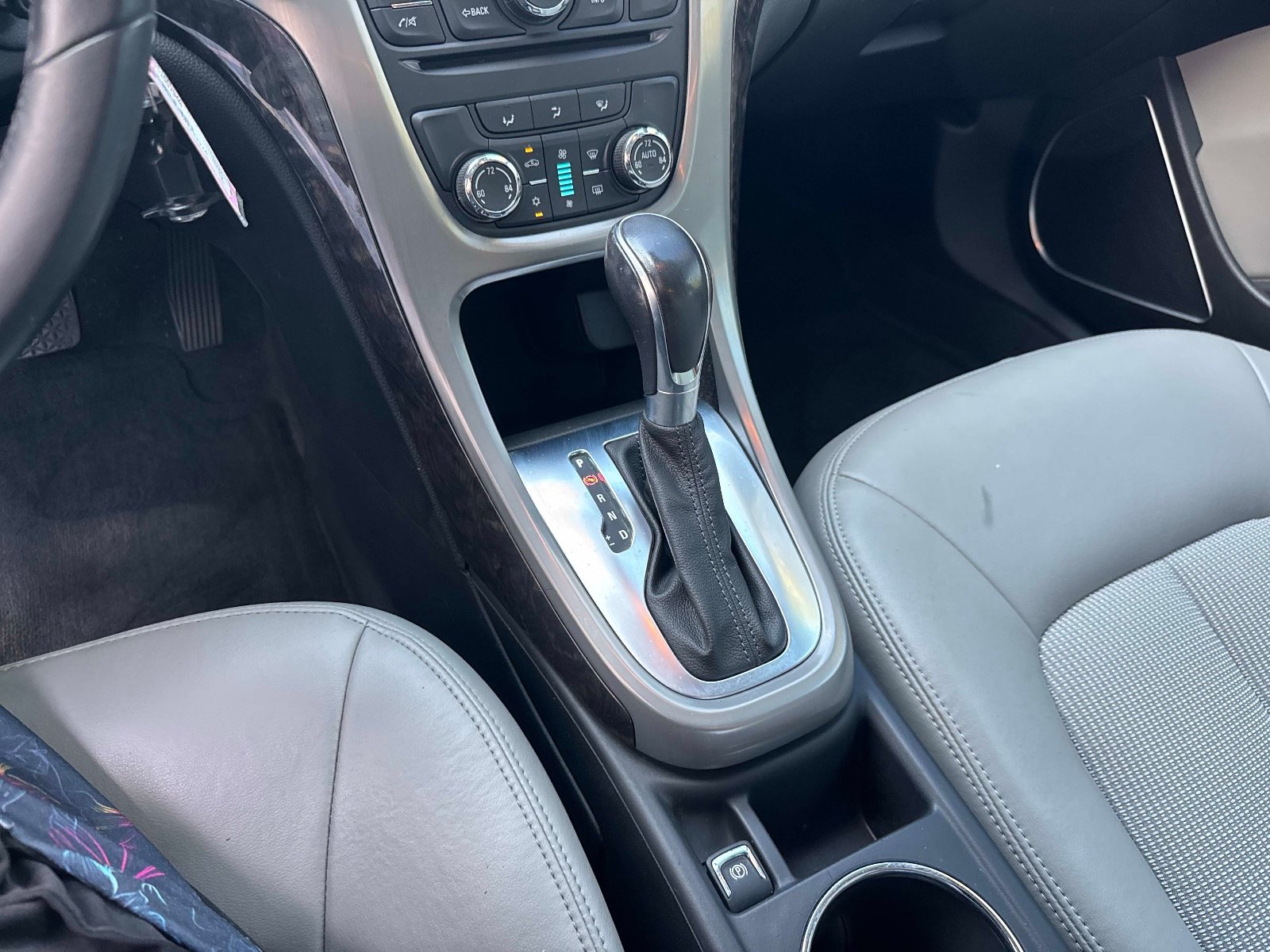 Used 2013 Buick Verano FWD image 24
